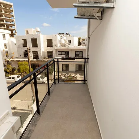 Jasmine Gray By Holidaykeys 公寓 凯里尼亚