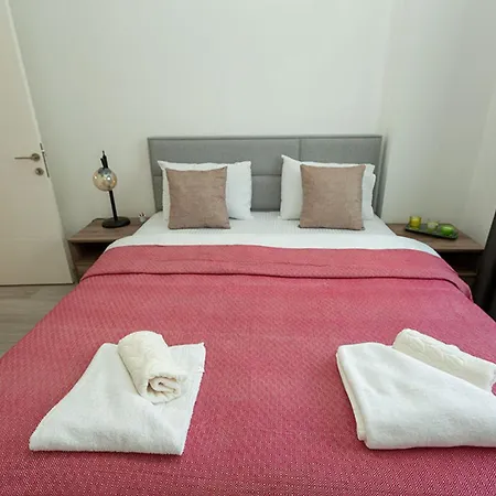 Jasmine Gray By Holidaykeys * 凯里尼亚