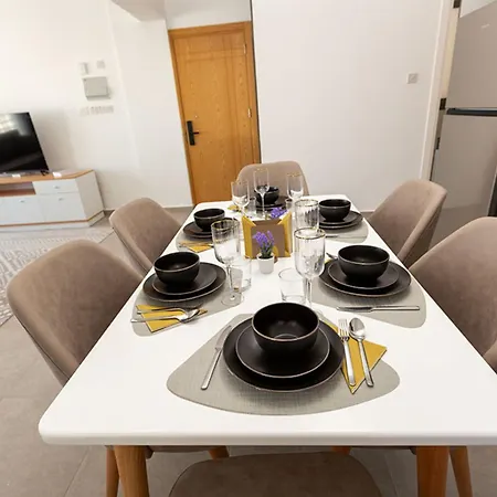 Jasmine Gray Apartment *