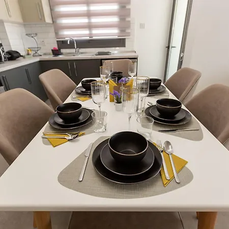 Jasmine Gray By Holidaykeys