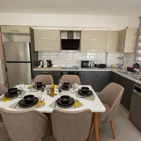 Jasmine Gray By Holidaykeys Daire *