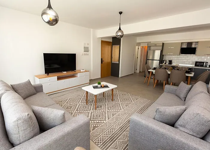 Jasmine Gray By Holidaykeys