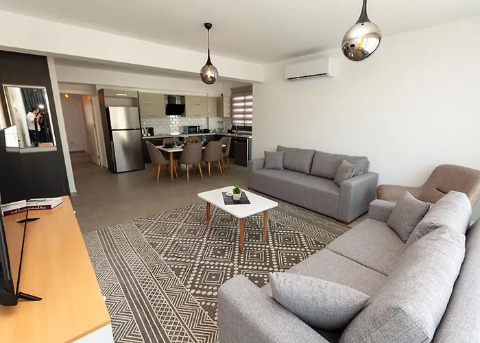 Jasmine Gray By Holidaykeys